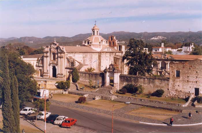 Arqueología Histórica en el Convento Jesuítico de Alta Gracia, Argentina |