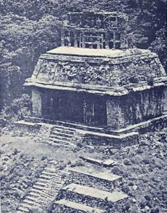 La "lápida del Escriba"  hallada en la parte baja de la torre del Palacio