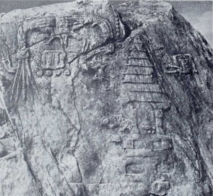 Vista del templo en relieve del monolito de Maltrata